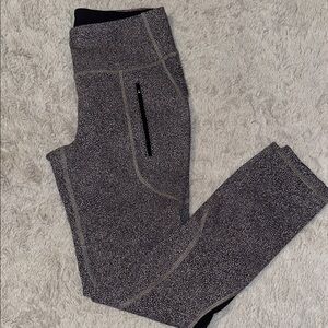 Lululemon Leggings with Pocket size 6
